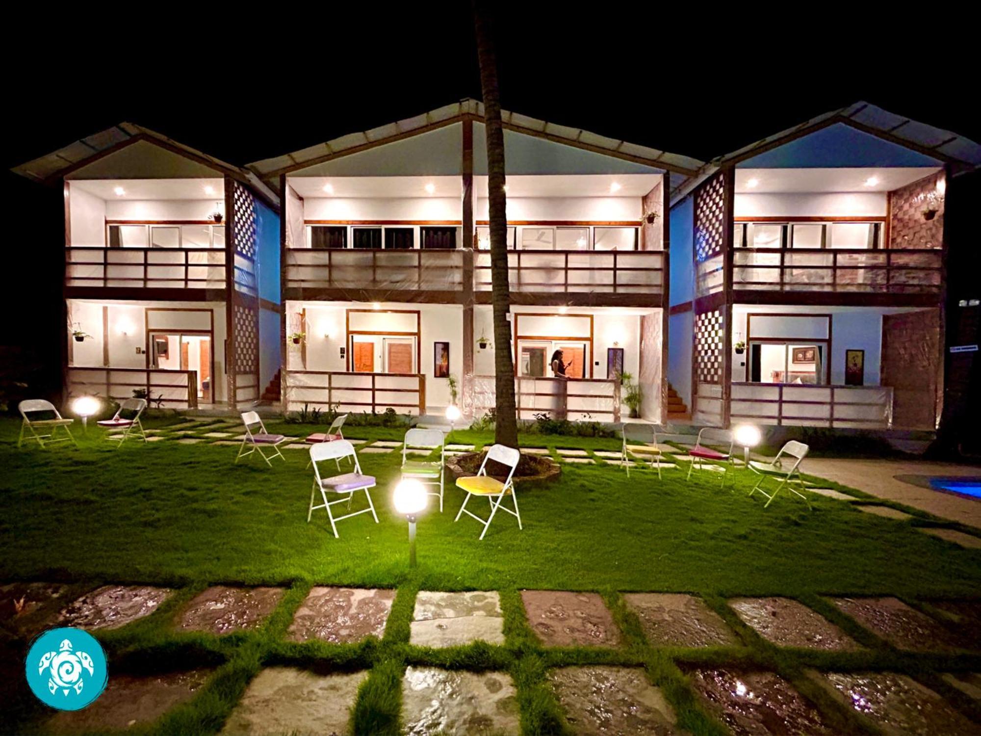 White Turtle Hotel Morjim Eksteriør billede